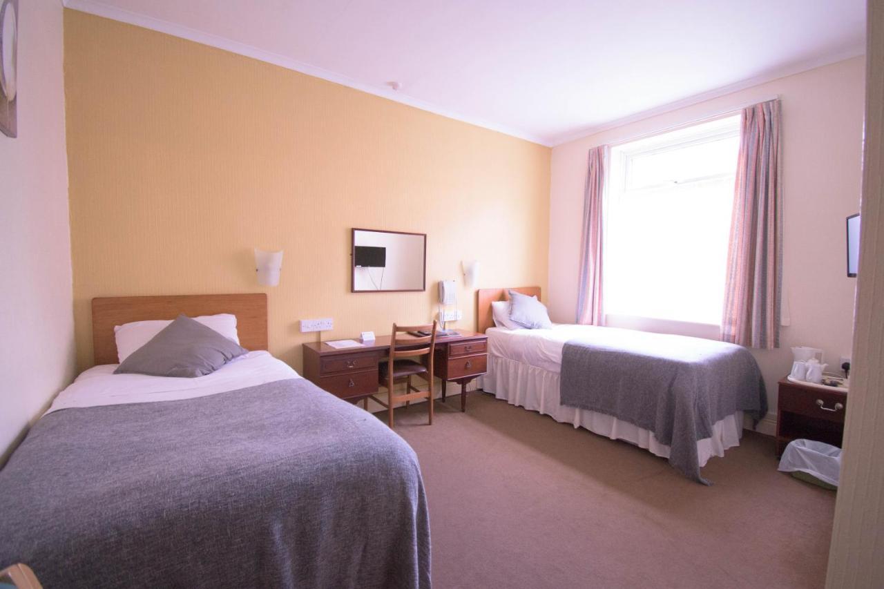 Pinegrove Hotel Карлайл Экстерьер фото