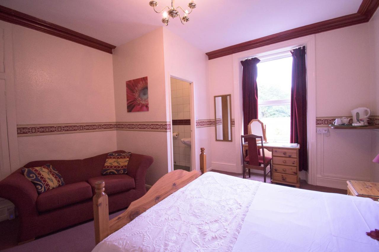 Pinegrove Hotel Карлайл Экстерьер фото