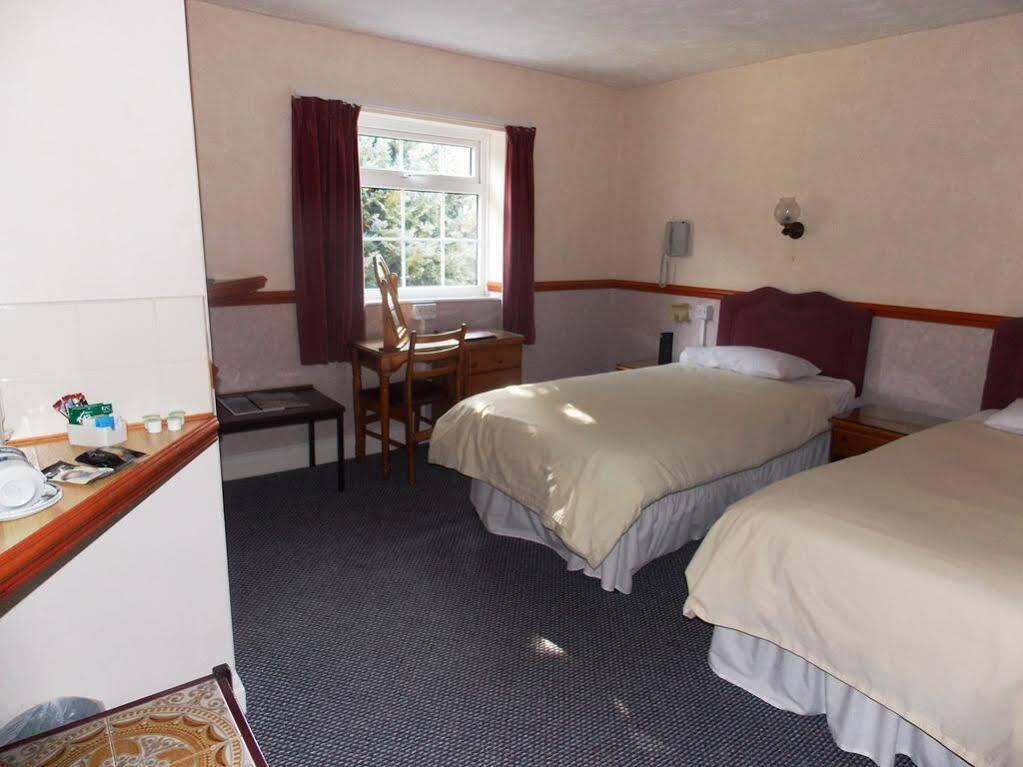 Pinegrove Hotel Карлайл Экстерьер фото