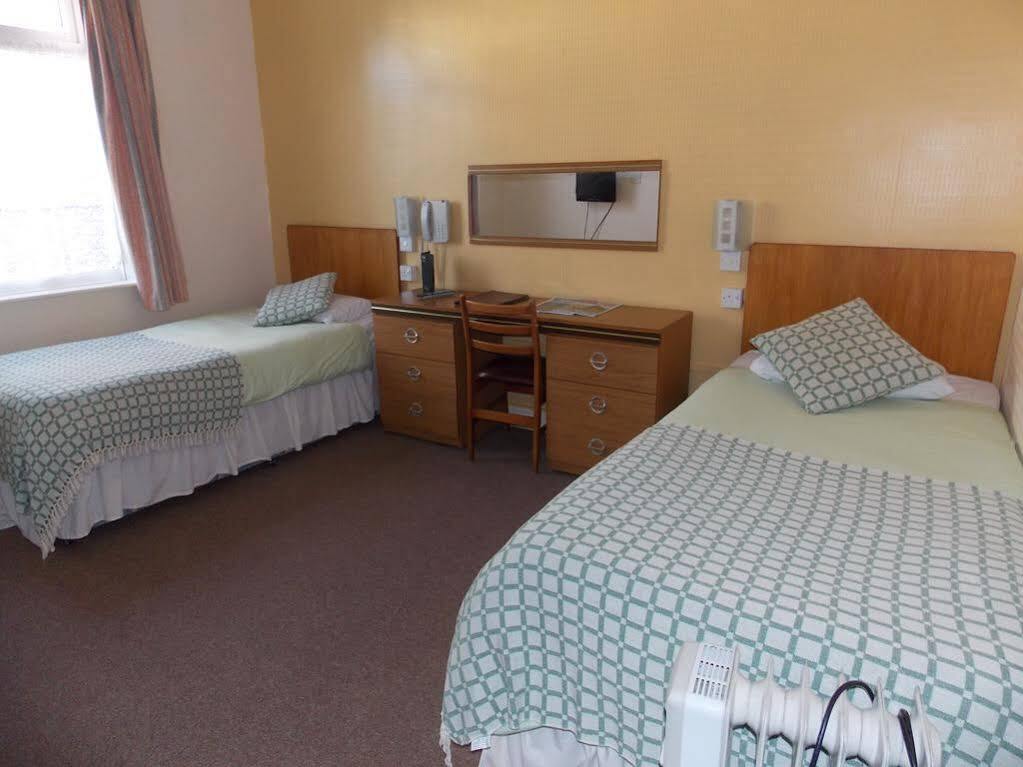 Pinegrove Hotel Карлайл Экстерьер фото